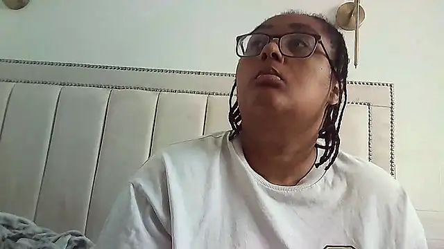 Snapshot of vanilla_chocolate23 chatting on July 23, 9:29 am vanilla chocolate23 online show from July 23, 9:29 am