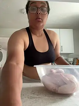 Snapshot of vanilla_chocolate23 chatting on August 4, 2:41 pm vanilla chocolate23 online show from August 4, 2:41 pm