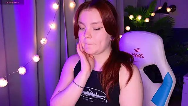 Snapshot of EnnySunrise chatting on October 9, 7:12 pm EnnySunrise online show from October 9, 7:12 pm