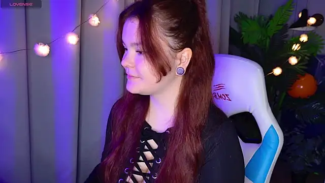 Snapshot of EnnySunrise chatting on October 25, 6:57 pm EnnySunrise online show from October 25, 6:57 pm