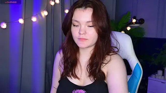 Snapshot of EnnySunrise chatting on November 22, 7:02 pm EnnySunrise online show from November 22, 7:02 pm