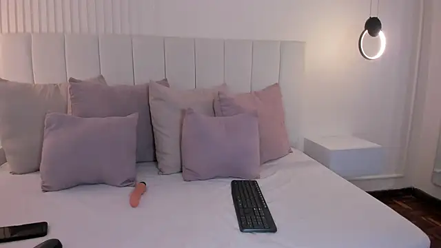 emily figueroa online show from March 5, 4:46 pm