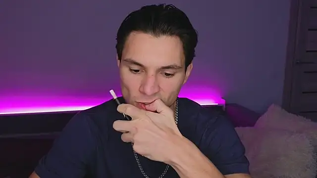 denlover1 online show from February 21, 8:26 am