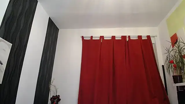 Snapshot of Missnikita6 chatting on December 14, 7:14 pm Missnikita6 online show from December 14, 7:14 pm