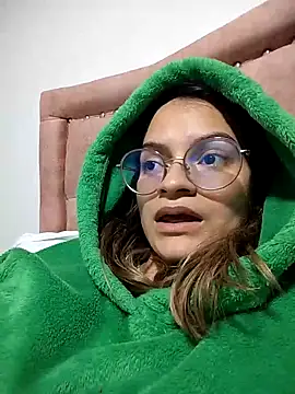 Angie Pirss online show from October 10, 9:47 pm