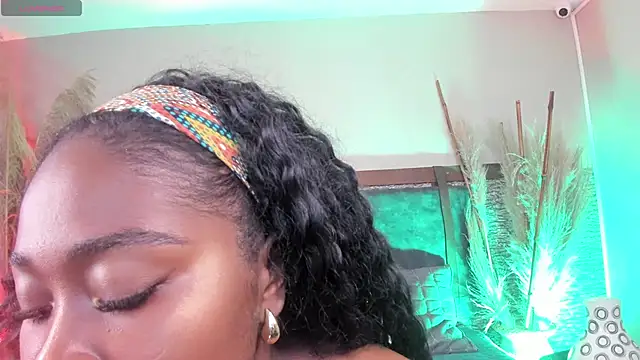 zoe 23  online show from December 2, 11:34 am