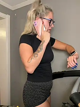 Snapshot of lexybabyxo chatting on July 9, 10:30 am lexybabyxo online show from July 9, 10:30 am