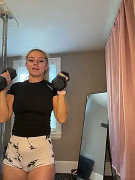 Snapshot of lexybabyxo chatting on July 19, 1:48 pm lexybabyxo online show from July 19, 1:48 pm