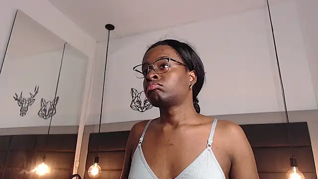 candy lovee69 online show from June 19, 6:45 pm