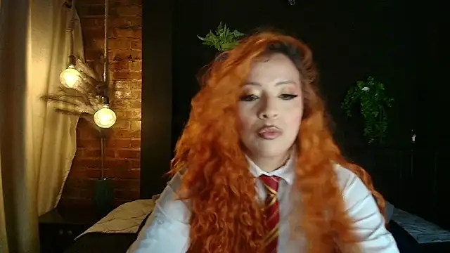 sahra taylor  online show from April 25, 2:03 pm