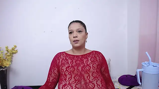 Nicol Love0 online show from September 20, 12:28 pm