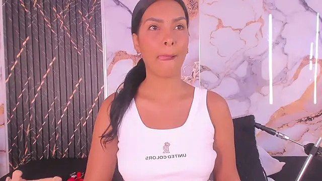 Alyson-a online show from June 11, 12:47 pm