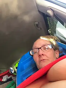 SweetVegasTits online show from February 25, 12:25 am