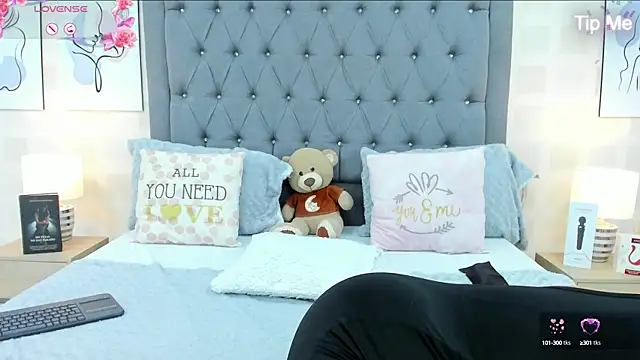 Snapshot of JoslinEvans chatting on February 1, 12:16 pm JoslinEvans online show from February 1, 12:16 pm