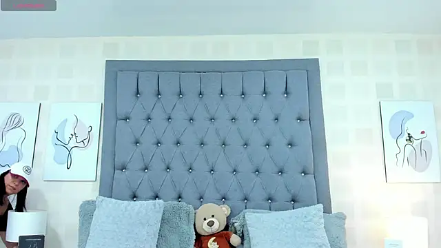 Snapshot of JoslinEvans chatting on February 12, 12:33 pm JoslinEvans online show from February 12, 12:33 pm
