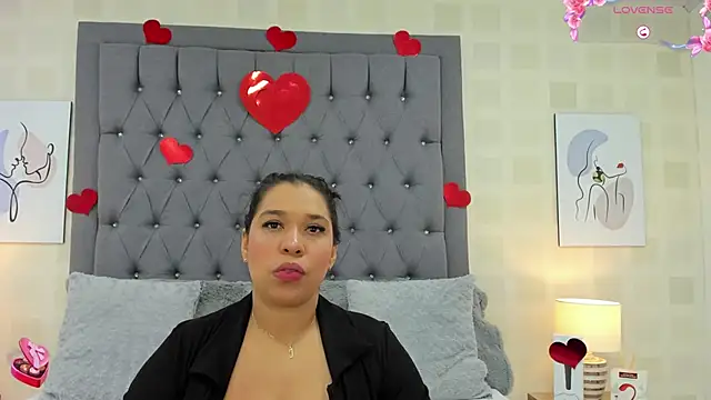 Snapshot of JoslinEvans chatting on February 15, 12:11 pm JoslinEvans online show from February 15, 12:11 pm