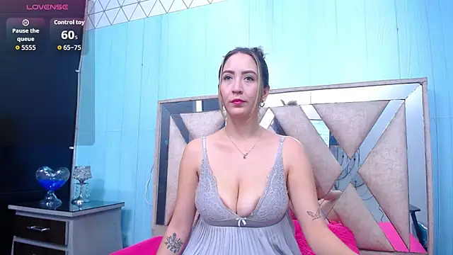 sweet thalia  online show from June 6, 8:57 pm
