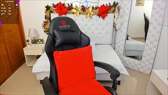 Zoeth Ruiz online show from December 18, 1:34 pm