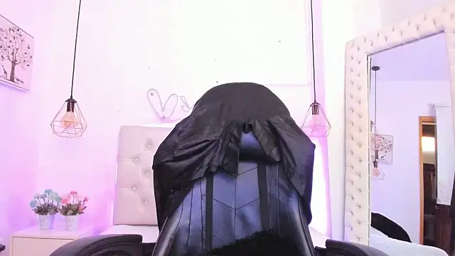 Zoeth Ruiz online show from February 6, 6:24 pm