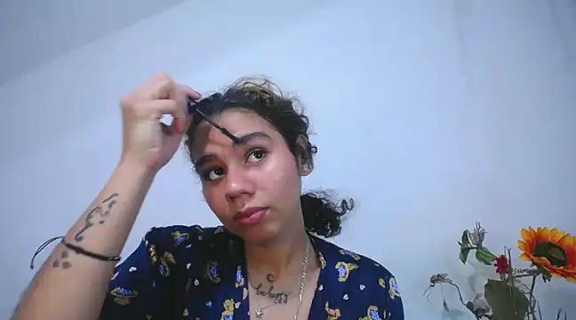 Snapshot of diamonmeli chatting on January 18, 3:05 pm diamonmeli online show from January 18, 3:05 pm