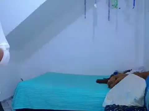 Snapshot of diamonmeli chatting on January 24, 2:07 am diamonmeli online show from January 24, 2:07 am