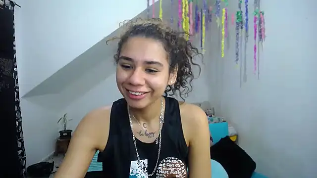 Snapshot of diamonmeli chatting on January 27, 4:43 pm diamonmeli online show from January 27, 4:43 pm