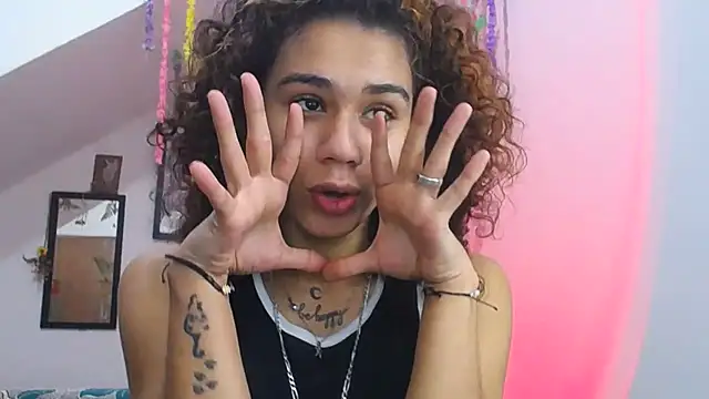 Snapshot of diamonmeli chatting on January 30, 6:32 pm diamonmeli online show from January 30, 6:32 pm