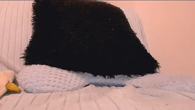 Snapshot of diamonmeli chatting on March 1, 3:27 pm diamonmeli online show from March 1, 3:27 pm