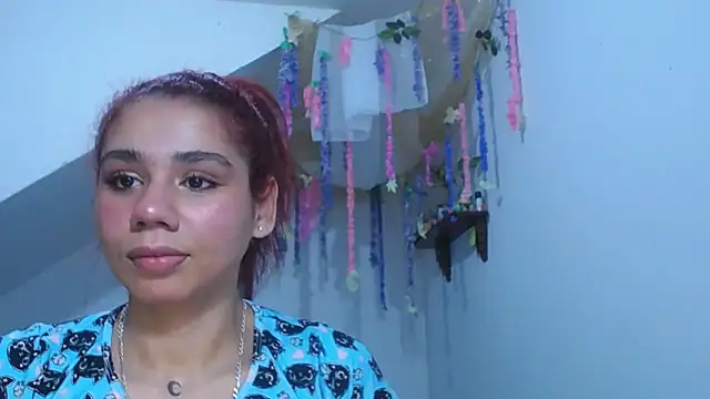 Snapshot of diamonmeli chatting on March 11, 7:25 pm diamonmeli online show from March 11, 7:25 pm