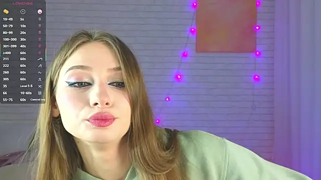 Snapshot of candyboofairy chatting on January 18, 12:36 am candyboofairy online show from January 18, 12:36 am