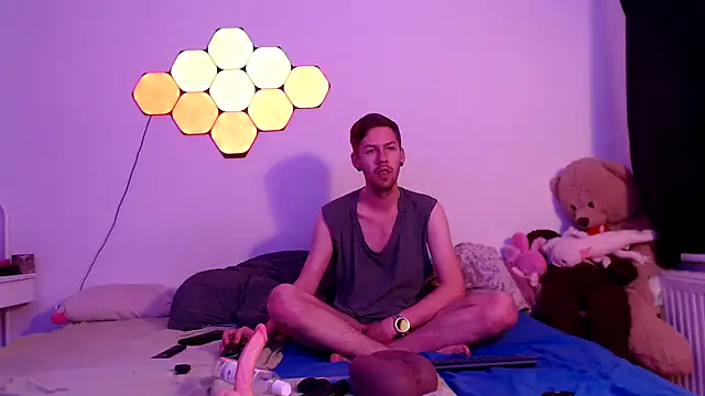 jonny-bisexual online show from December 2, 8:37 pm