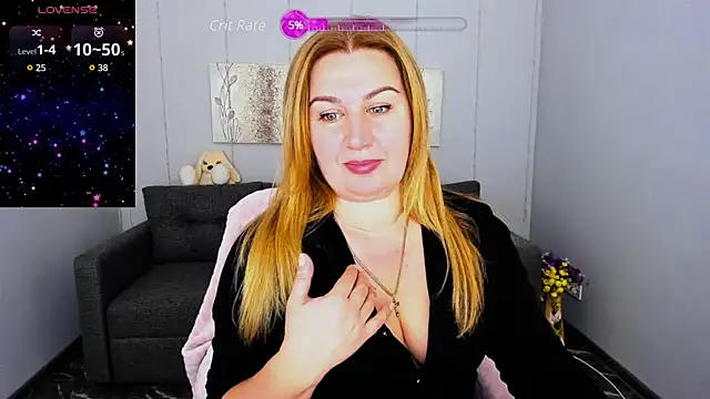 Lili Crossi online show from December 4, 6:44 am