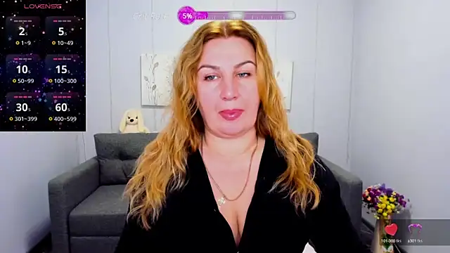 Lili Crossi online show from December 12, 6:47 am