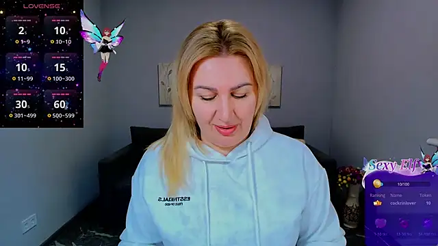 Snapshot of Lili_Crossi chatting on February 24, 6:44 am Lili Crossi online show from February 24, 6:44 am