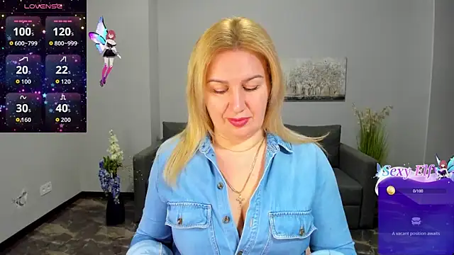 Snapshot of Lili_Crossi chatting on February 25, 6:56 am Lili Crossi online show from February 25, 6:56 am