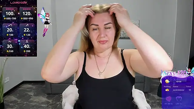 Snapshot of Lili_Crossi chatting on June 11, 5:49 am Lili Crossi online show from June 11, 5:49 am