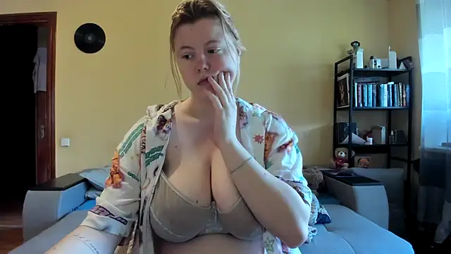 Snapshot of LillyDepp chatting on April 30, 1:50 pm LillyDepp online show from April 30, 1:50 pm