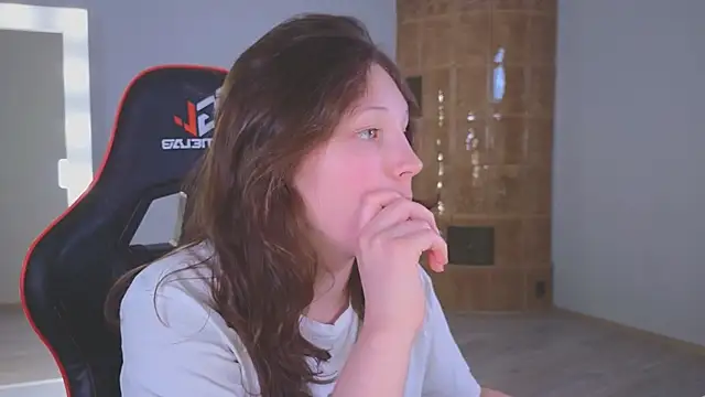 cherry lea online show from February 5, 4:22 pm