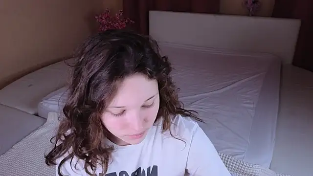 Snapshot of cherry_lea chatting on February 28, 6:53 pm cherry lea online show from February 28, 6:53 pm