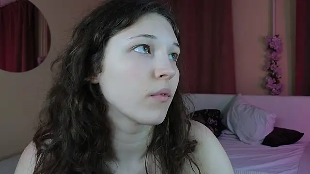 Snapshot of cherry_lea chatting on March 12, 6:58 pm cherry lea online show from March 12, 6:58 pm