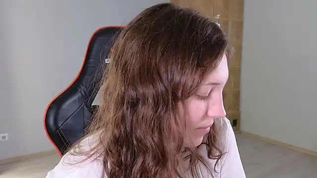 Snapshot of cherry_lea chatting on March 15, 5:41 pm cherry lea online show from March 15, 5:41 pm