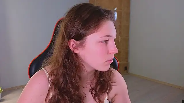 Snapshot of cherry_lea chatting on March 25, 5:30 pm cherry lea online show from March 25, 5:30 pm