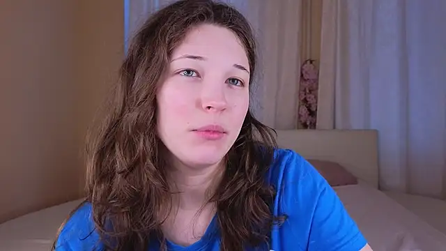 Snapshot of cherry_lea chatting on March 27, 4:18 pm cherry lea online show from March 27, 4:18 pm