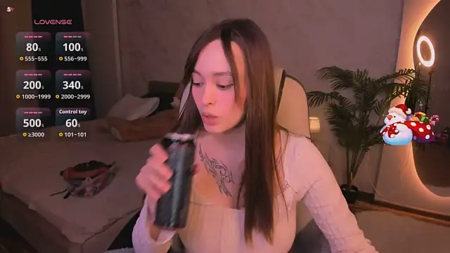 Snapshot of BadScarlet1 chatting on December 19, 1:29 pm BadScarlet1 online show from December 19, 1:29 pm