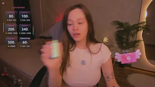 Snapshot of BadScarlet1 chatting on January 18, 1:26 pm BadScarlet1 online show from January 18, 1:26 pm