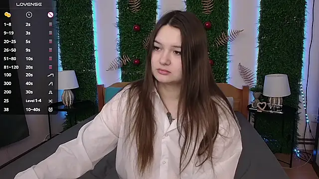 Snapshot of Alice_Walters chatting on December 31, 7:53 am Alice Walters online show from December 31, 7:53 am