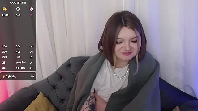 Snapshot of Alice_Walters chatting on January 25, 7:18 pm Alice Walters online show from January 25, 7:18 pm