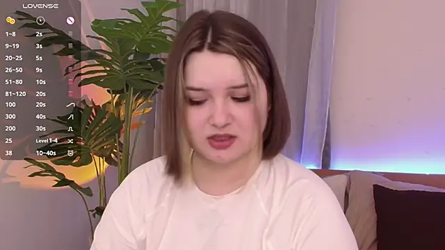 Snapshot of Alice_Walters chatting on January 29, 3:26 pm Alice Walters online show from January 29, 3:26 pm