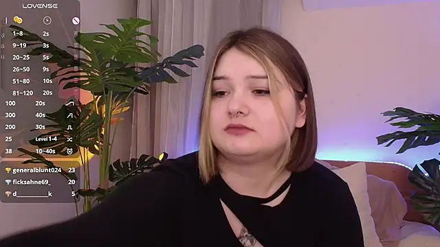 Snapshot of Alice_Walters chatting on January 29, 7:43 pm Alice Walters online show from January 29, 7:43 pm