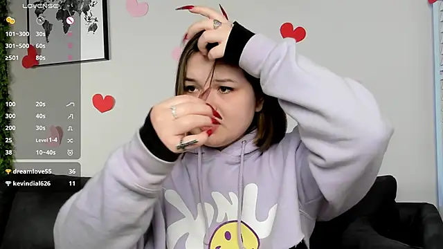 Snapshot of Alice_Walters chatting on February 2, 9:56 pm Alice Walters online show from February 2, 9:56 pm